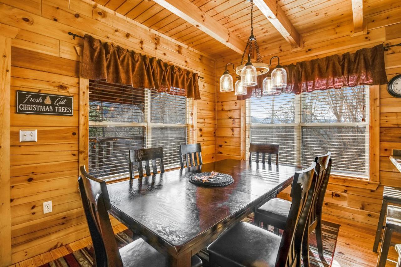 Вилла Triple Mountain View Гатлинбург Экстерьер фото
