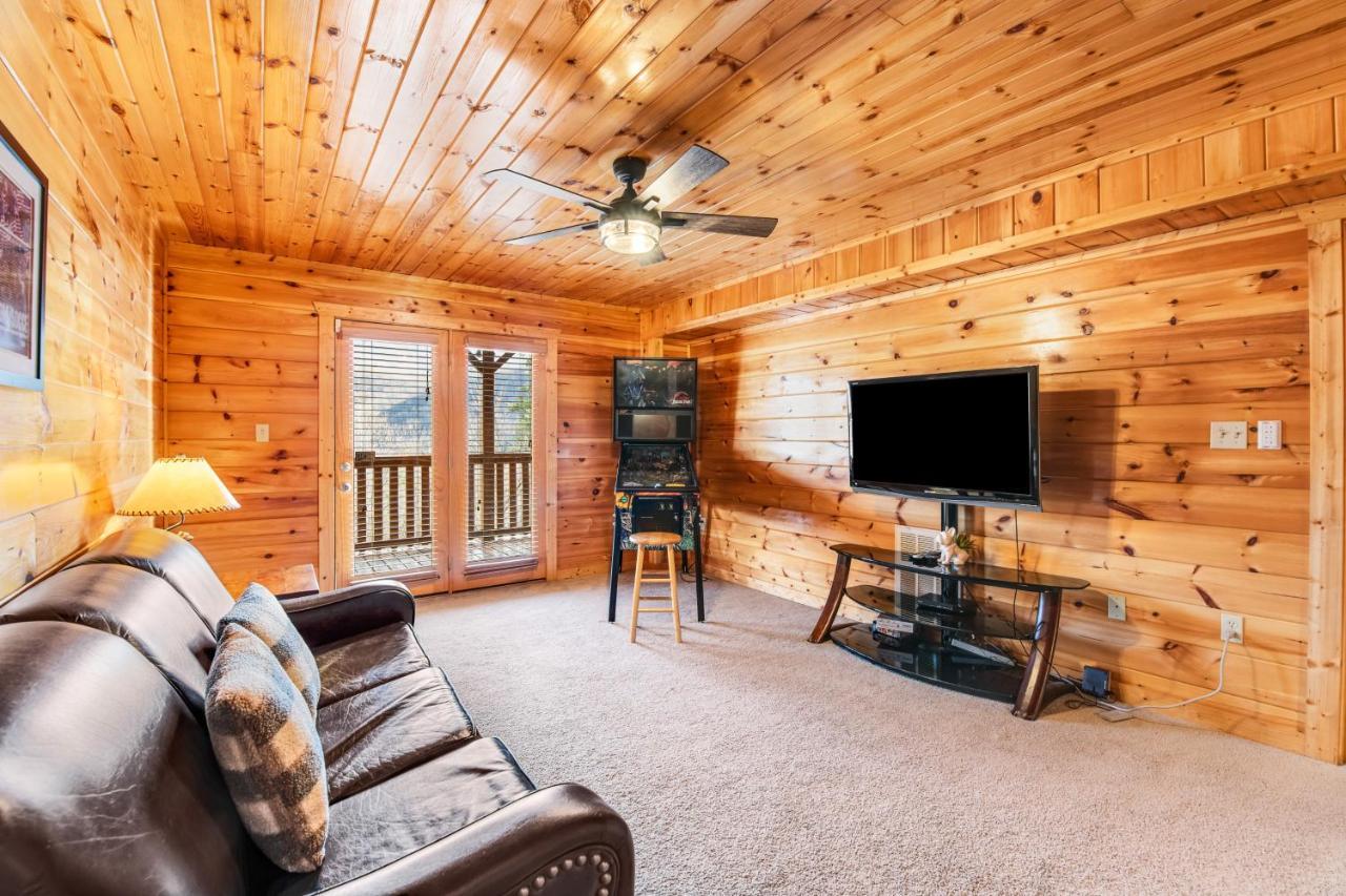 Вилла Triple Mountain View Гатлинбург Экстерьер фото
