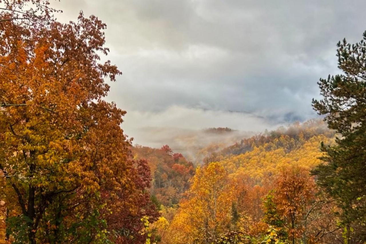 Вилла Triple Mountain View Гатлинбург Экстерьер фото